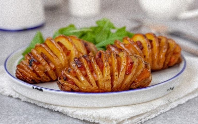 Air fryer Hasselback potatoes